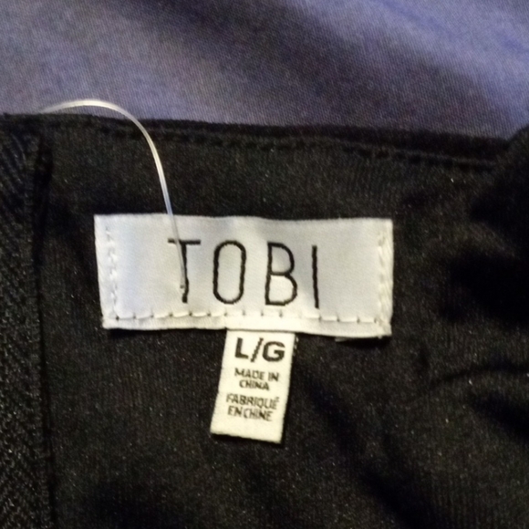 A cropped tank top🔥 - Picture 2 of 5